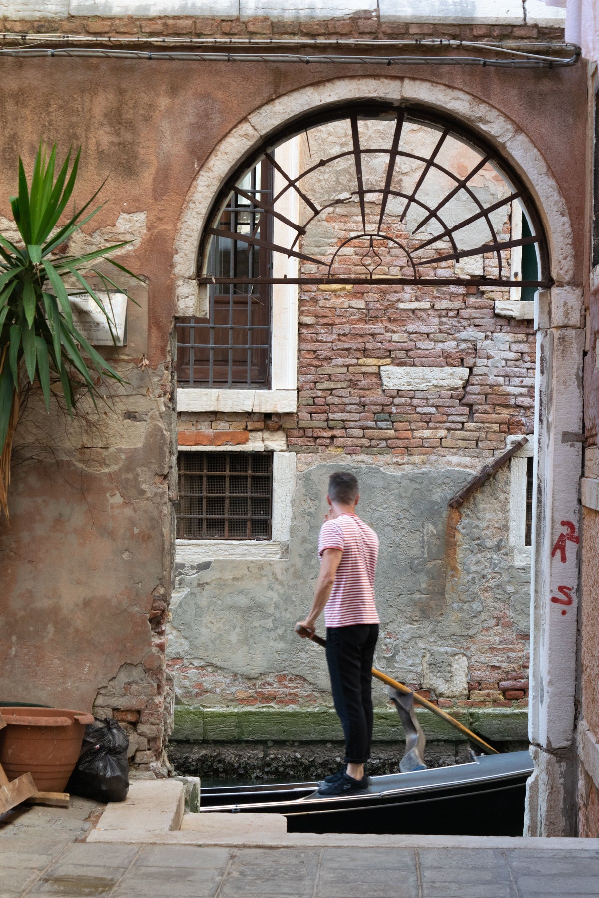 Gondelfahrt in Venedig – Ein besonderer Moment auf den Kanälen